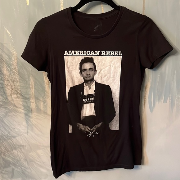 Source Unknown Tops - Johnny Cash T-Shirt American Rebel Woman  Bust 32”